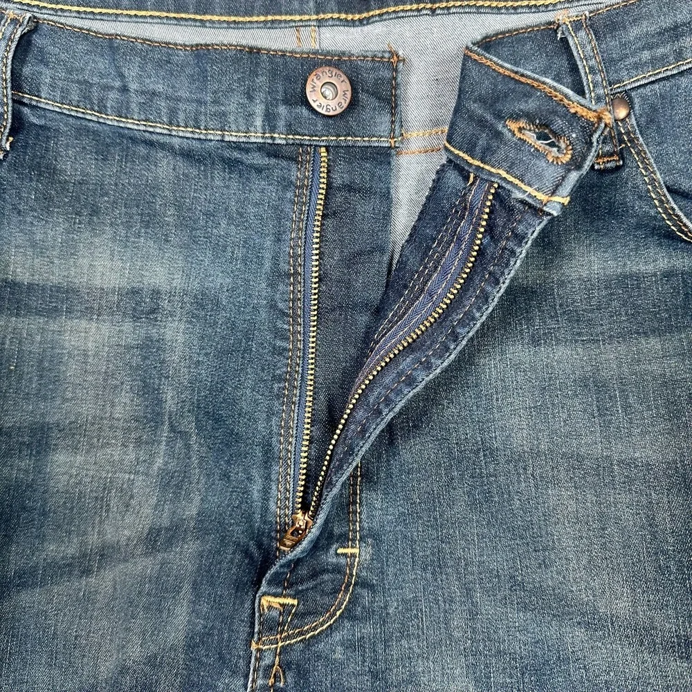 Wrangler Jeans Mens 42x30 Denim Blue Relaxed Fit‎ Bootcut Medium Wash 1098R8TOX